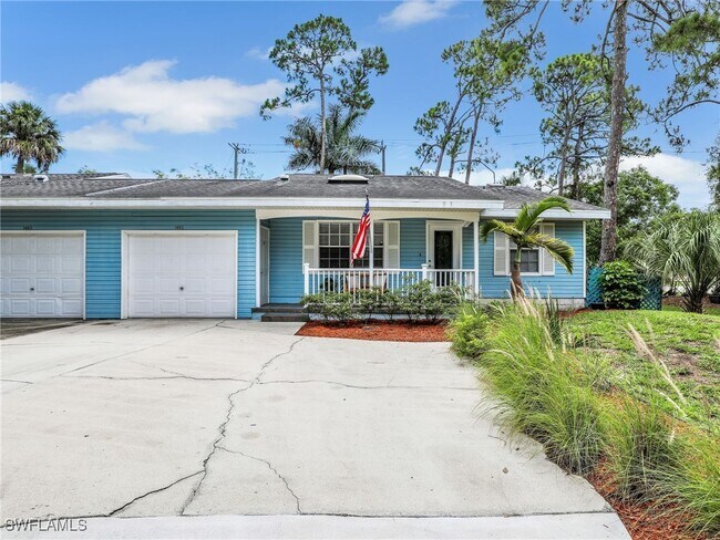 1492 La Petite Ln