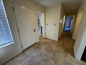 6443 Monte Serrano NE in Albuquerque, NM - Building Photo - Building Photo
