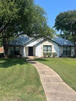 6201 Baymar Ln in Dallas, TX - Building Photo