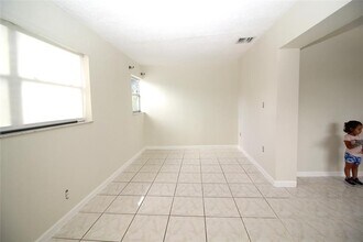 3910 SW 61st Ave in Davie, FL - Building Photo - Building Photo