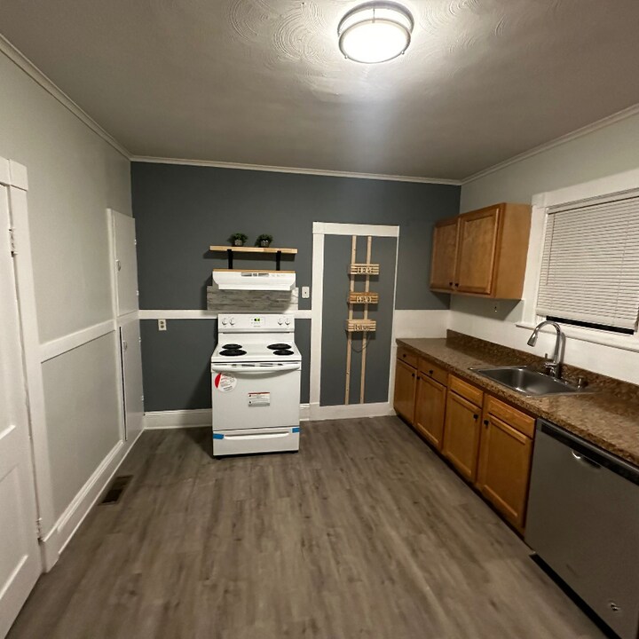 20 Berkshire St in Springfield, MA - Building Photo