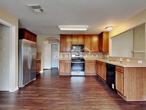 22927 Lily Creek Dr in Tomball, TX - Building Photo - Building Photo