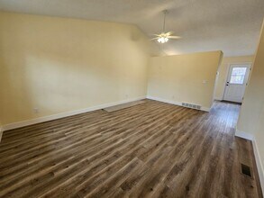 5875 Granby Hill Dr in Colorado Springs, CO - Foto de edificio - Building Photo