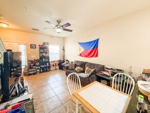 2942 SW 35th Pl in Gainesville, FL - Building Photo - Building Photo