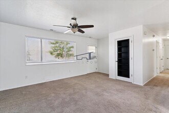 772-74772 N 800 W in Centerville, UT - Building Photo - Building Photo