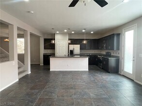 5530 Spiceberry Dr in Las Vegas, NV - Building Photo - Building Photo