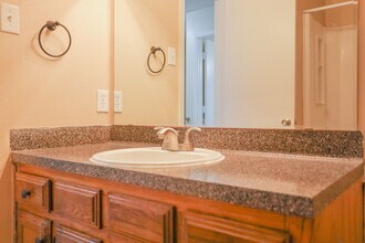 Highland Oaks in Duncanville, TX - Foto de edificio - Interior Photo