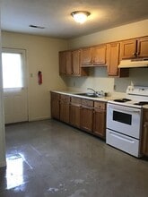 806 N McLemore Ave in Brownsville, TN - Building Photo - Building Photo