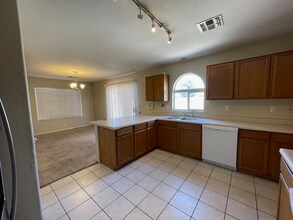 2528 E Sheffield Ave in Gilbert, AZ - Building Photo - Building Photo