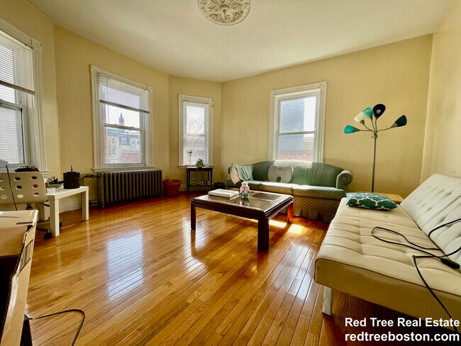 46 Aspinwall Ave, Unit 2