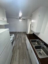 1133 E Alosta Ave, Unit #12 in Azusa, CA - Foto de edificio - Building Photo