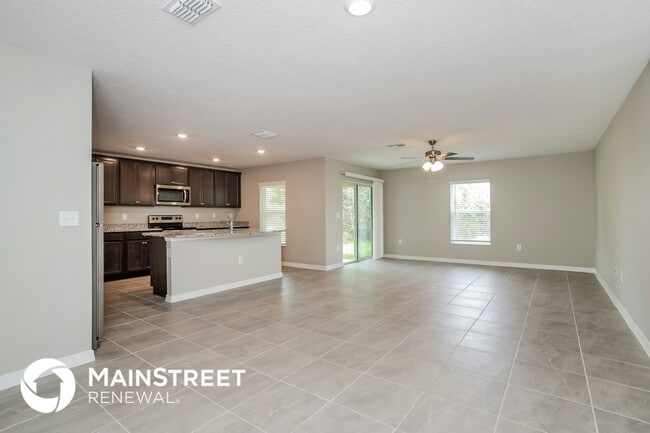 349 Daffodil Ln in Poinciana, FL - Building Photo - Building Photo