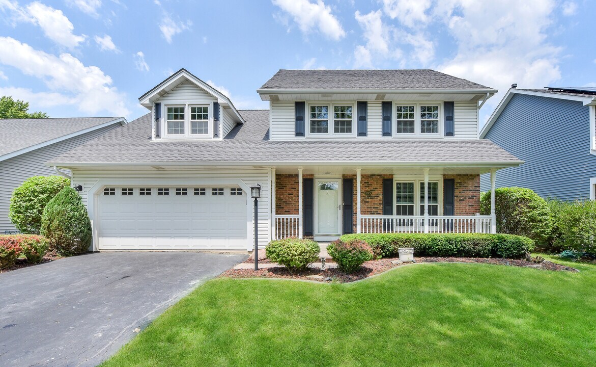595 Hempstead Ave in Naperville, IL - Foto de edificio