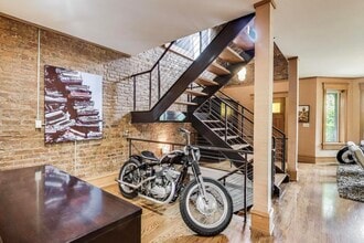 3822 N Claremont Ave in Chicago, IL - Building Photo - Building Photo