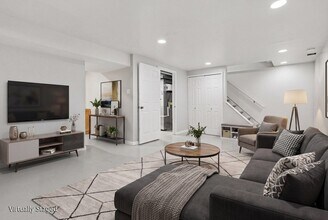 3036 Forest Creek Ct in Ann Arbor, MI - Building Photo - Building Photo