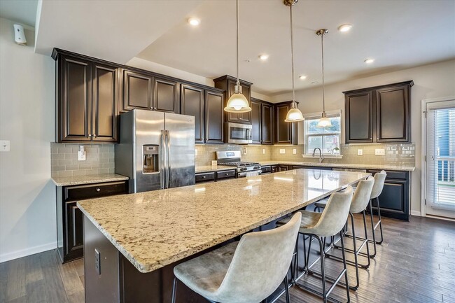 8303 Encore Dr in Glen Burnie, MD - Building Photo - Building Photo