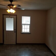 415 Meadow Dr in Troy, IL - Building Photo - Building Photo