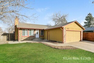 3828 S Ouray Way in Aurora, CO - Building Photo