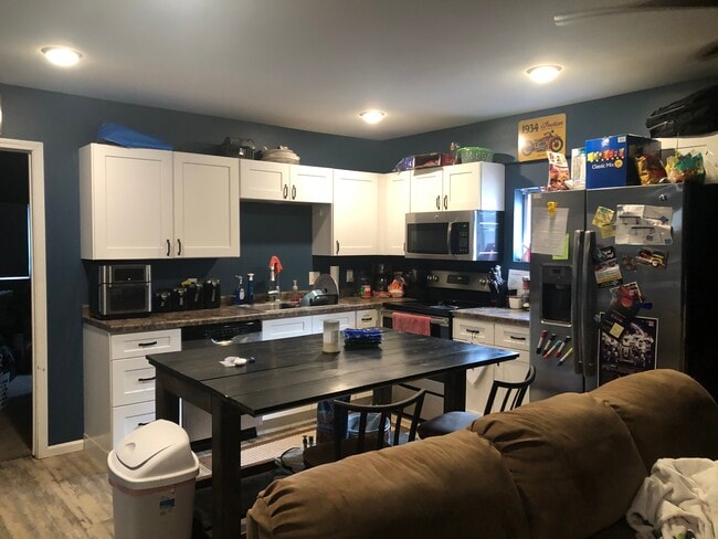 101 S Crystal St, Unit #5 in Lake Crystal, MN - Building Photo - Building Photo