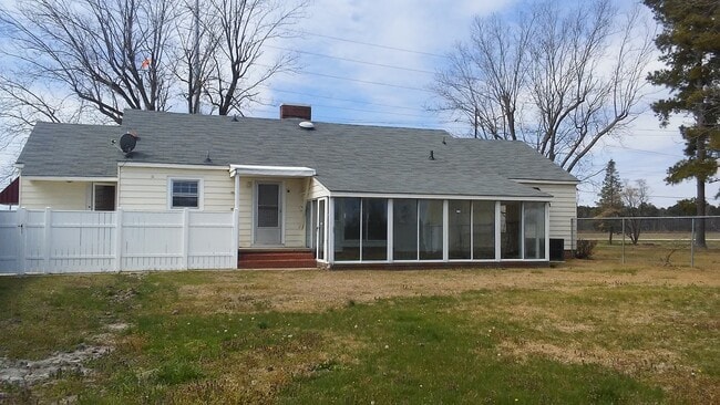 5251 NC-43 in Greenville, NC - Building Photo - Building Photo