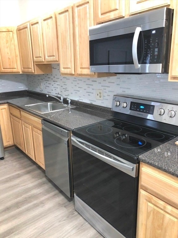 110 Berkshire St, Unit #3 in Cambridge, MA - Building Photo - Building Photo