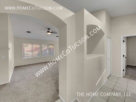 528 W Paseo Rio Grande in Tucson, AZ - Building Photo - Building Photo