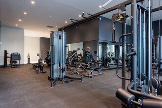 237 Rue Lucien-L'Allier in Montréal, QC - Building Photo - Building Photo