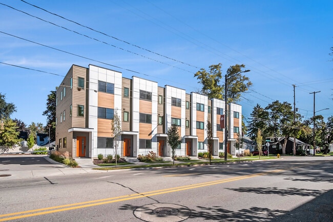 937 Fulton St W in Grand Rapids, MI - Building Photo - Building Photo