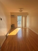 25-65 23rd St in Queens, NY - Building Photo