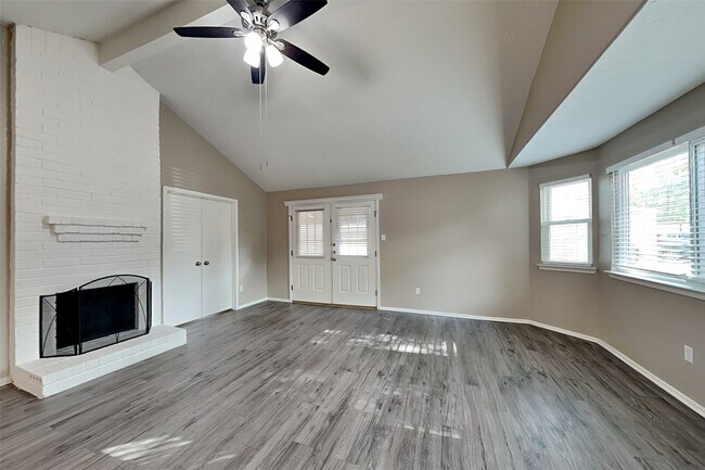 9906 Dornoch Dr in Houston, TX - Foto de edificio - Building Photo