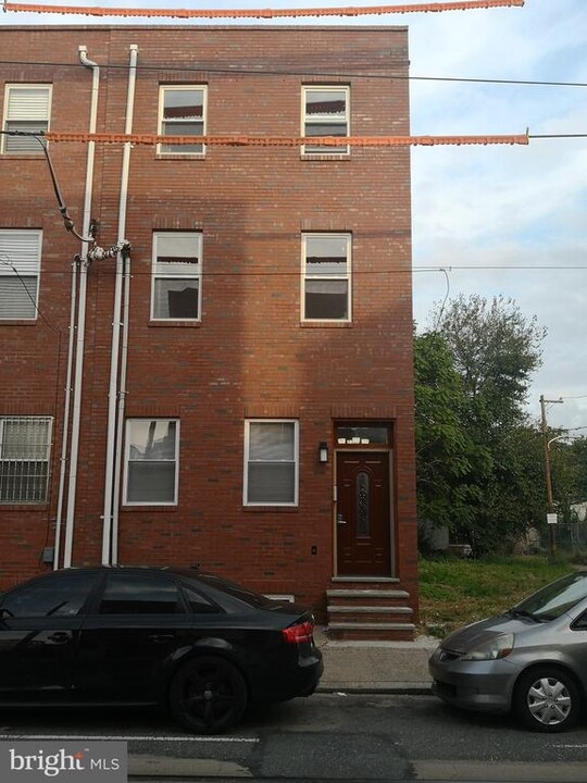 631 N 11th St in Philadelphia, PA - Foto de edificio