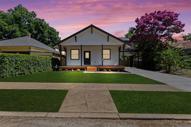 property at 1517 E Magnolia Ave