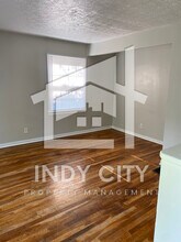 6132 Raleigh Dr in Indianapolis, IN - Building Photo - Building Photo