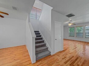 905 Hems Ln in Arlington, TX - Building Photo - Building Photo