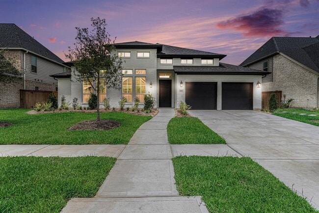 property at 3515 Lauriston Dr