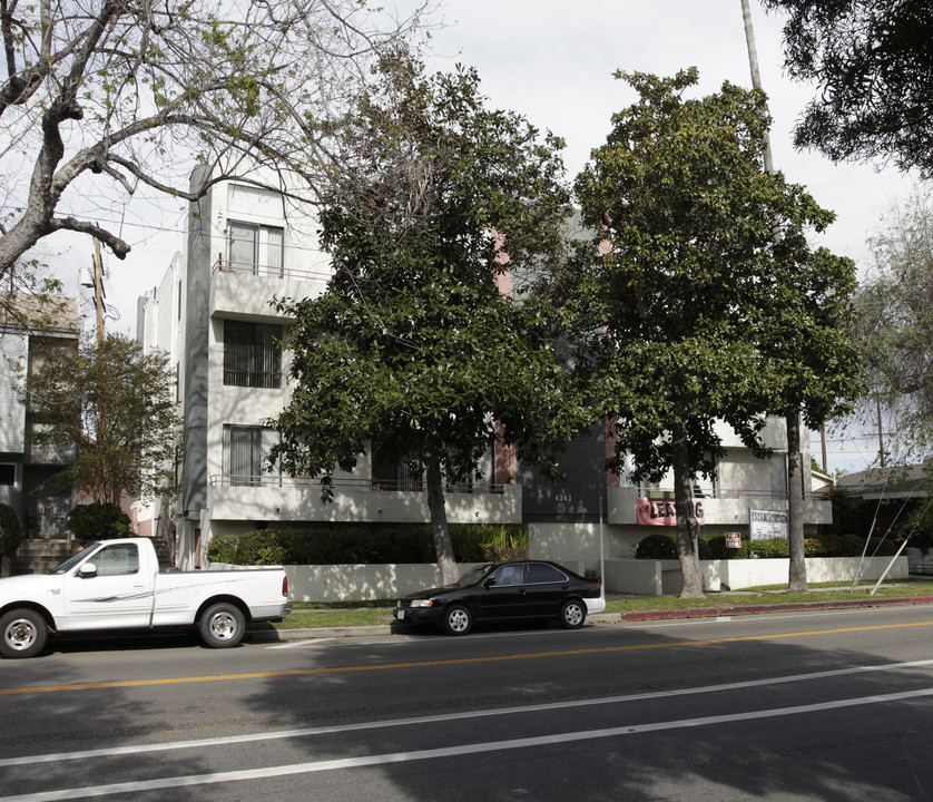 4343 Whitsett Ave in Studio City, CA - Foto de edificio