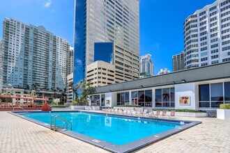999 Brickell Bay Dr, Unit 1206 in Miami, FL - Building Photo - Building Photo