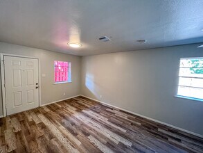 8312 Lavender St in Houston, TX - Building Photo - Building Photo