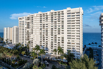 Plaza East Condominium in Fort Lauderdale, FL - Building Photo - Building Photo