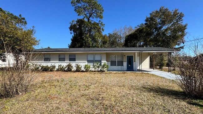 property at 8515 Bermuda Rd