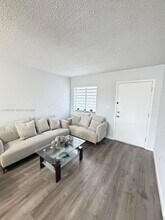 5290 W 21st Ct in Hialeah, FL - Building Photo - Building Photo