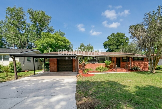 property at 2454 Buttonwood Dr