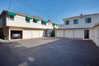 161 S Madison Ave in Pasadena, CA - Building Photo - Building Photo