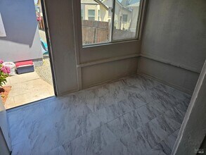 215 Arkansas St in Vallejo, CA - Building Photo - Building Photo