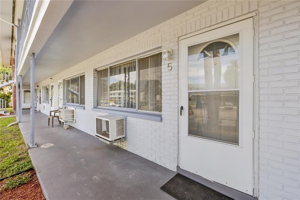 2353 Shelley St in Clearwater, FL - Building Photo