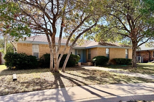 4505 Cloudcroft Ct in Midland, TX - Foto de edificio - Building Photo