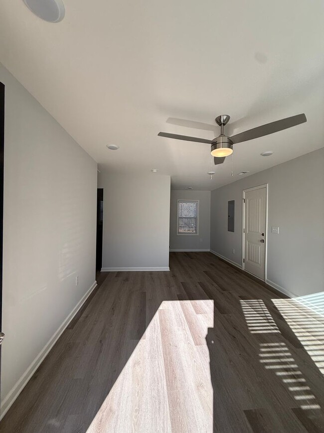 707 Wellons Ave in Spring Lake, NC - Building Photo - Building Photo