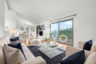 8655 Skyline Blvd in Oakland, CA - Building Photo