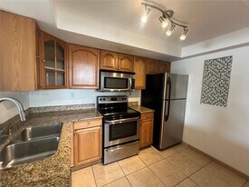 7125 Bay Dr in Miami Beach, FL - Building Photo