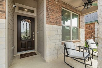 18506 Hayden Pond Dr in Cypress, TX - Building Photo - Building Photo